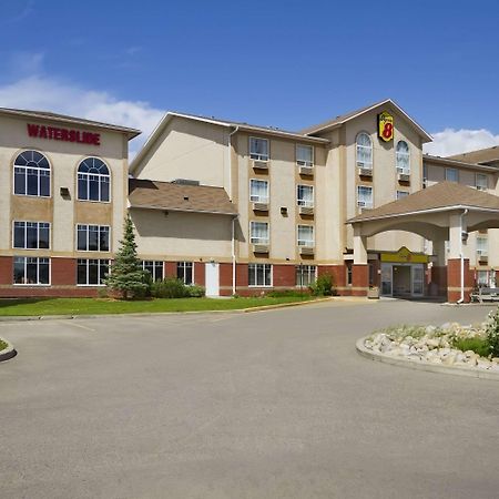 Super 8 By Wyndham Fort St. John Bc Екстер'єр фото